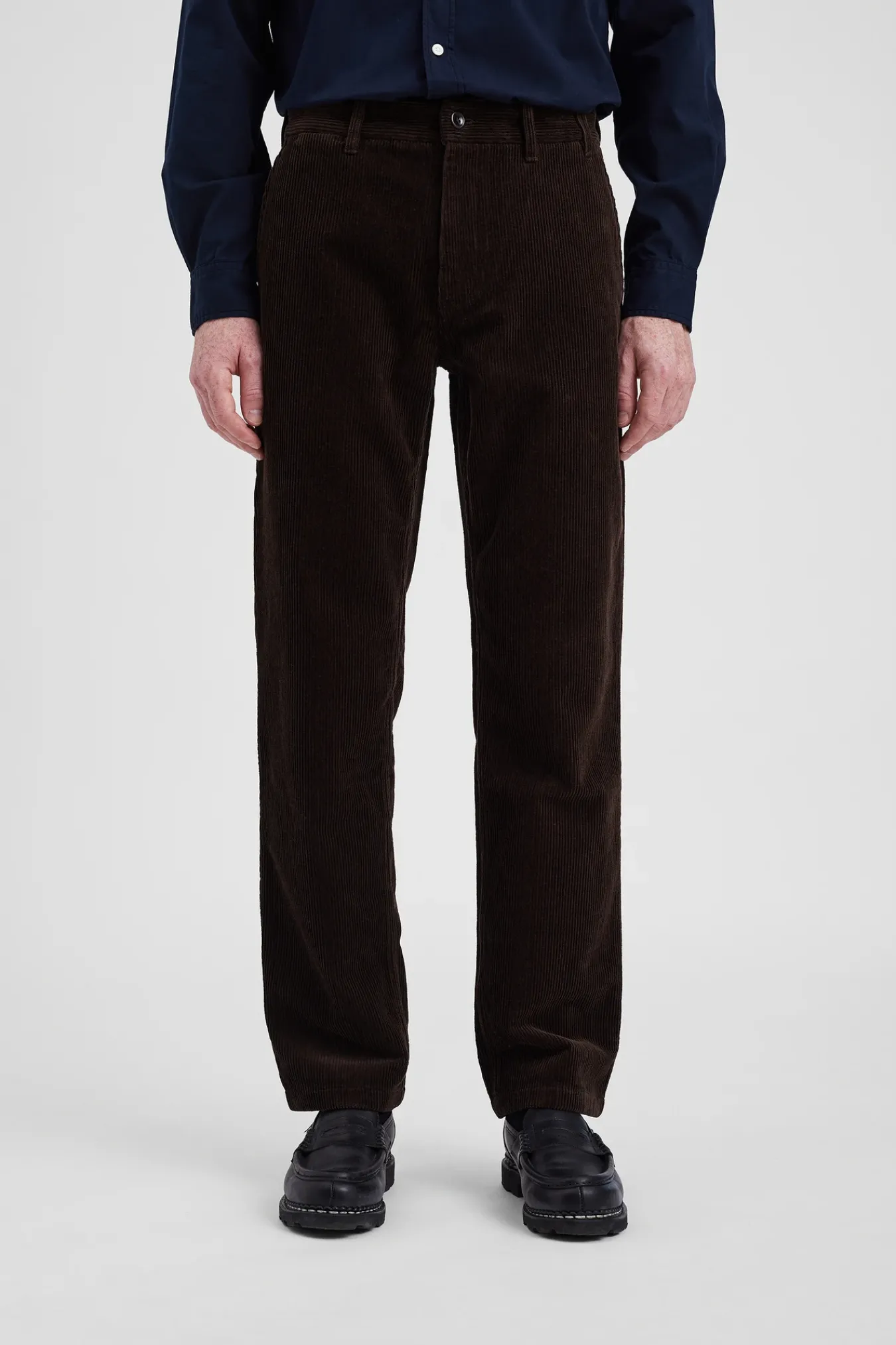 TROUSERS^Norse Projects Aros Regular Wide Wale Corduroy Chino Espresso
