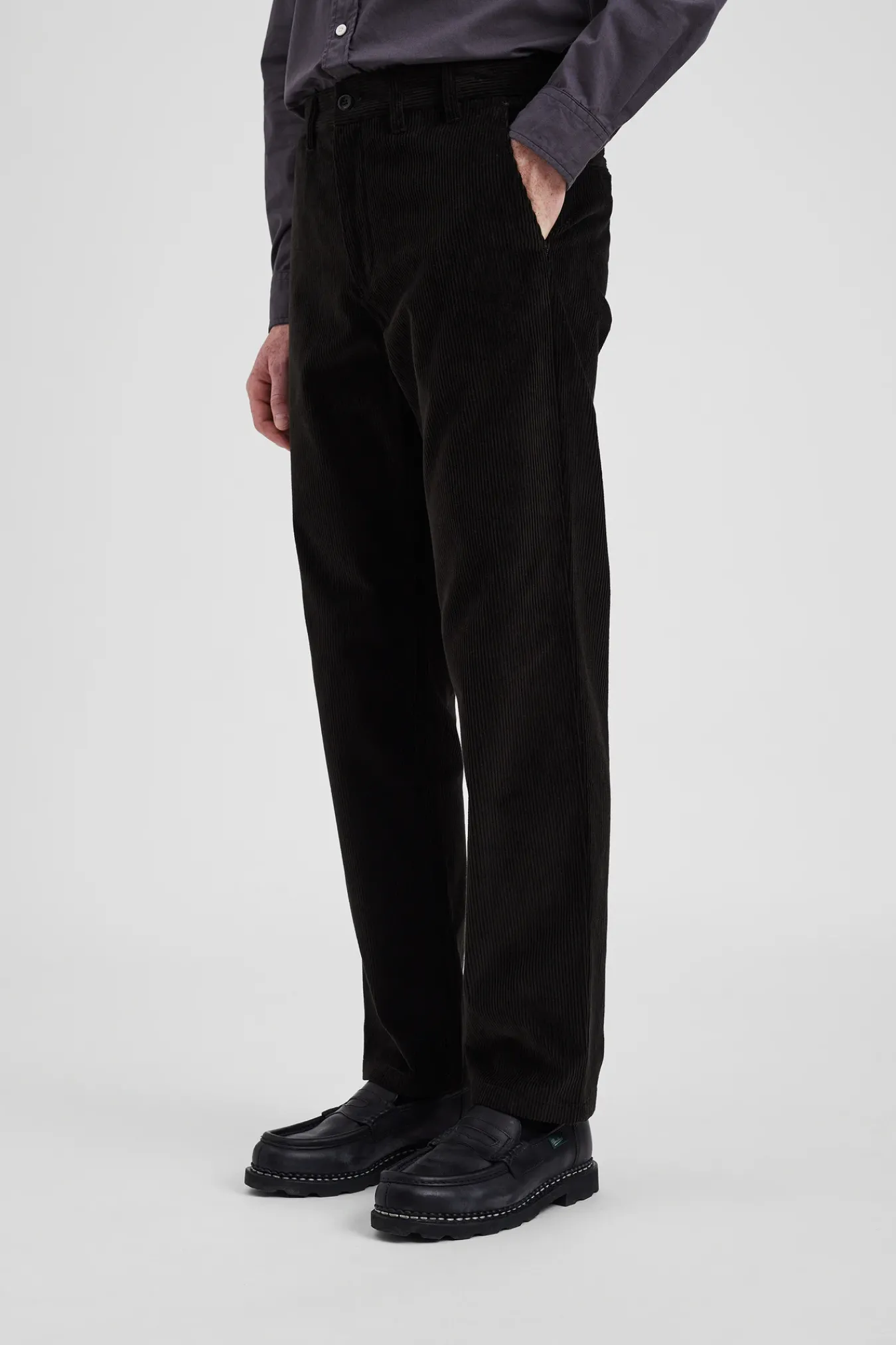 TROUSERS^Norse Projects Aros Regular Wide Wale Corduroy Chino Beech Green
