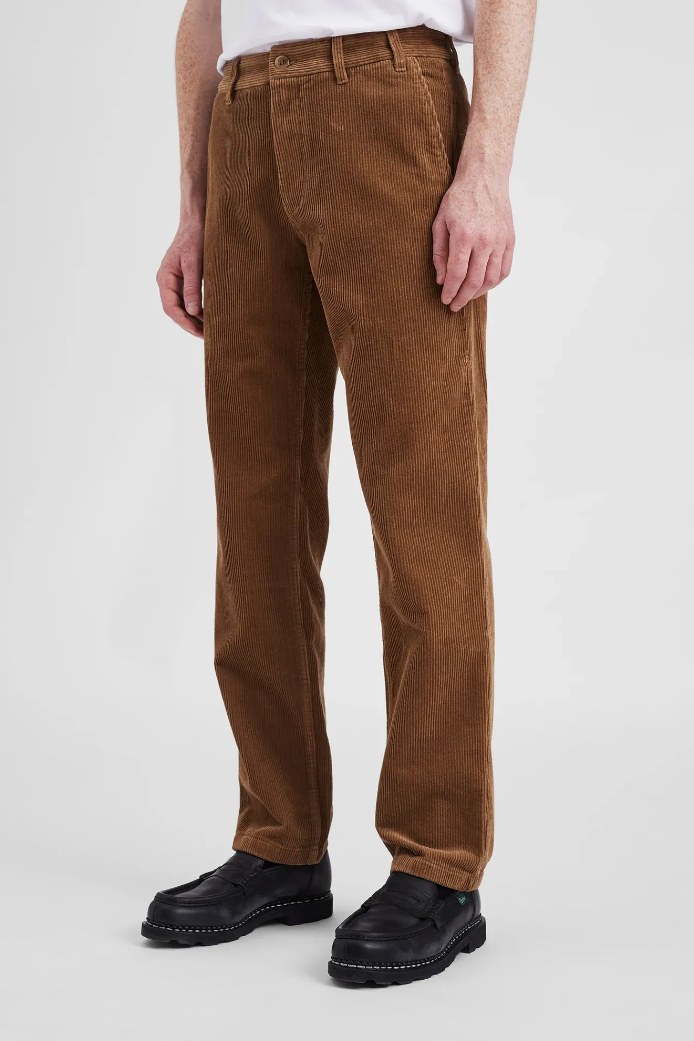 TROUSERS^Norse Projects Aros Regular Wide Wale Corduroy Chino Utility Khaki