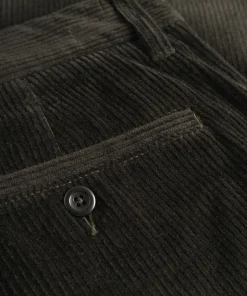 TROUSERS^Norse Projects Aros Regular Wide Wale Corduroy Chino Beech Green