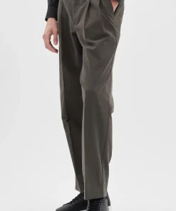 TROUSERS^Norse Projects Benn Relaxed Pleated Trouser Beech Green