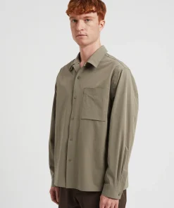 SHIRTING^Norse Projects Carsten Travel Light Shirt LS Concrete Grey