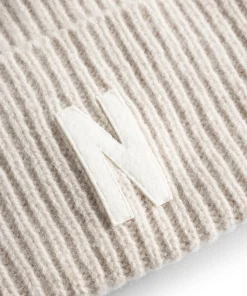 BEANIES^Norse Projects Merino Lambswool Rib N Logo Beanie Oatmeal
