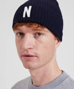 BEANIES^Norse Projects Merino Lambswool Rib N Logo Beanie Dark Navy