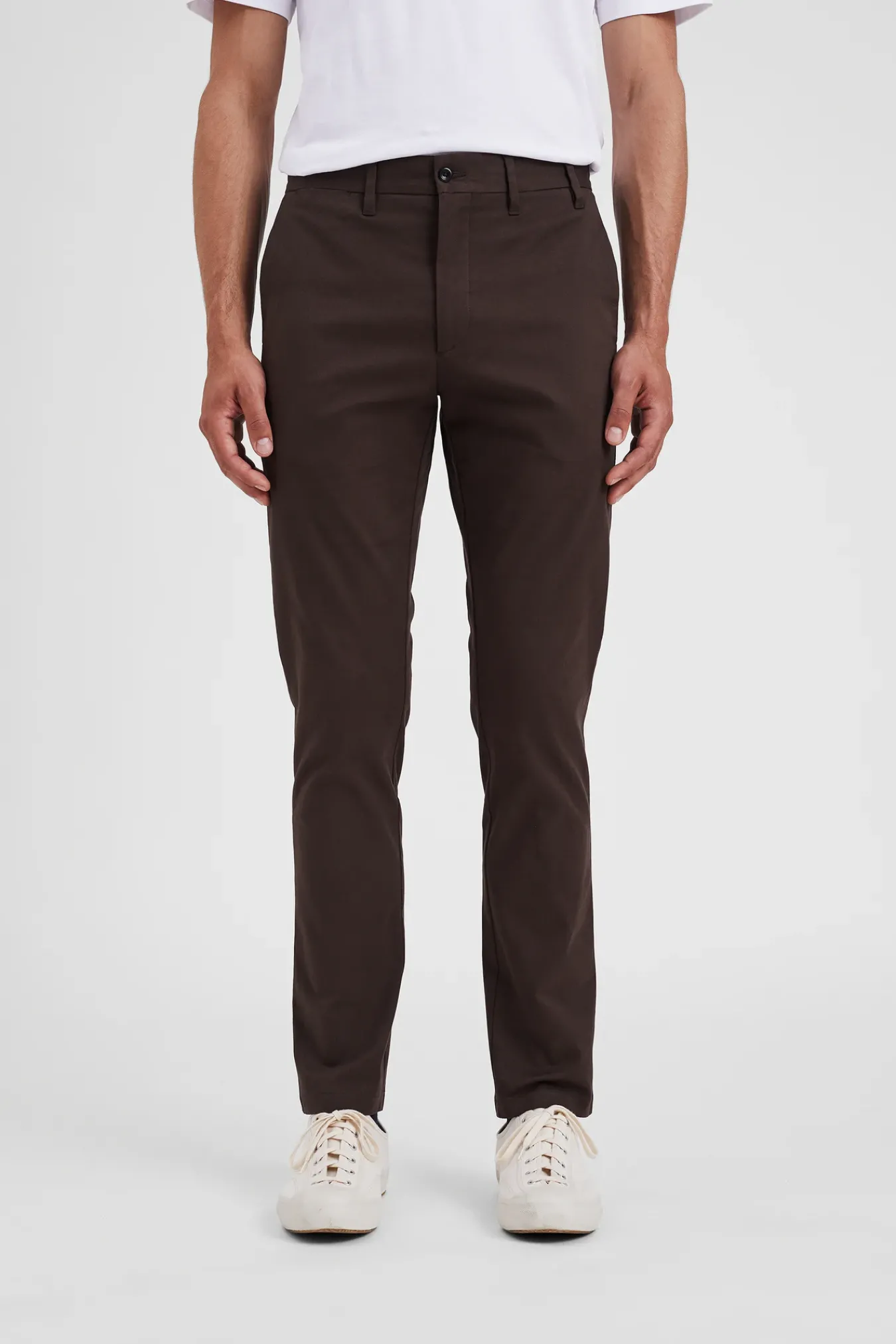 TROUSERS^Norse Projects Norse Standard Slim Chino Espresso