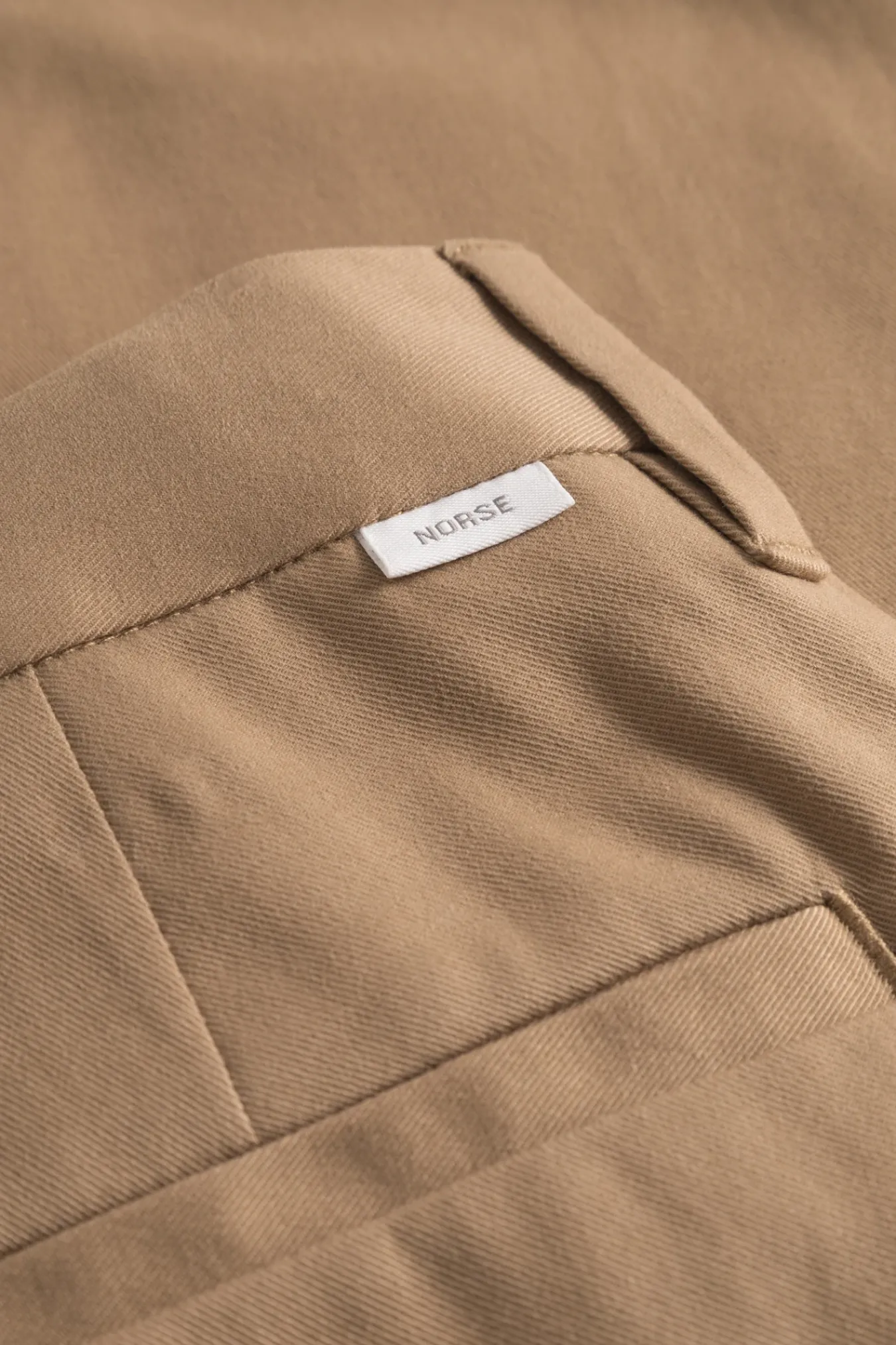 TROUSERS^Norse Projects Norse Standard Slim Chino Utility Khaki