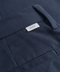 TROUSERS^Norse Projects Norse Standard Slim Chino Dark Navy