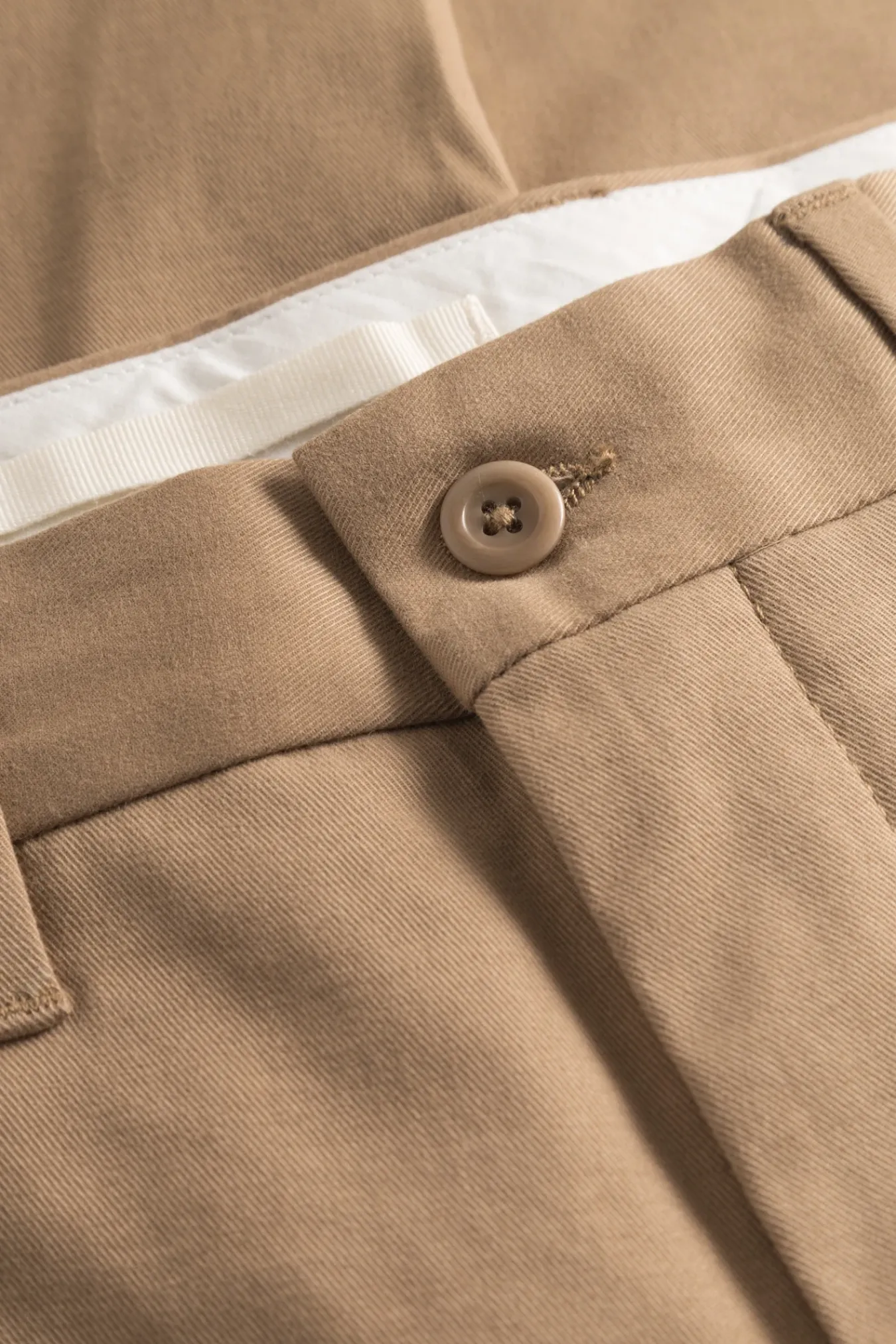 TROUSERS^Norse Projects Norse Standard Slim Chino Utility Khaki
