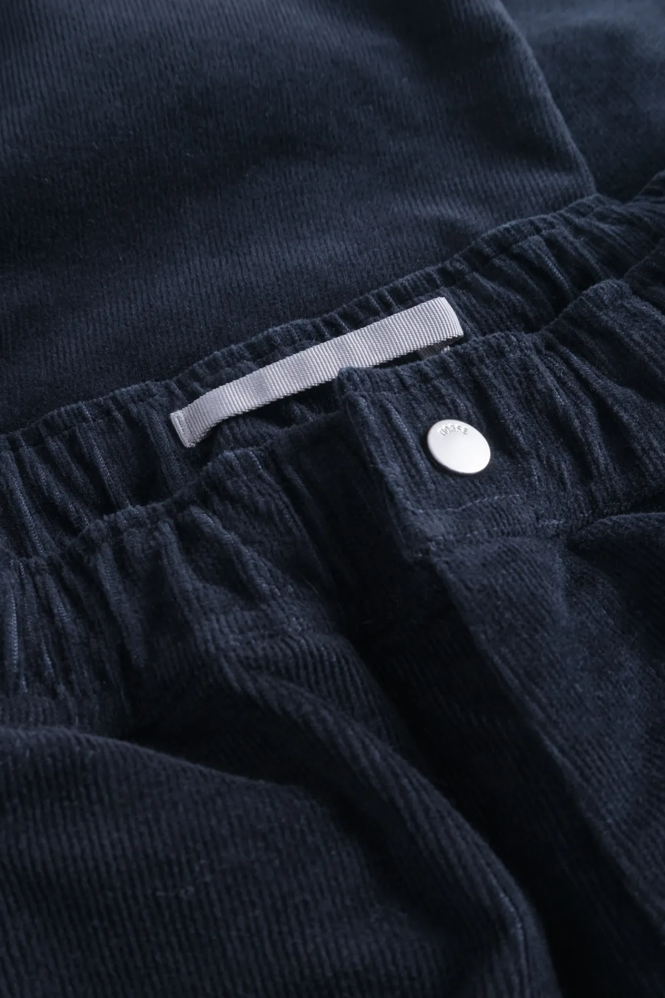 TROUSERS^Norse Projects Ragnar Relaxed Solotex Corduroy Pant Dark Navy