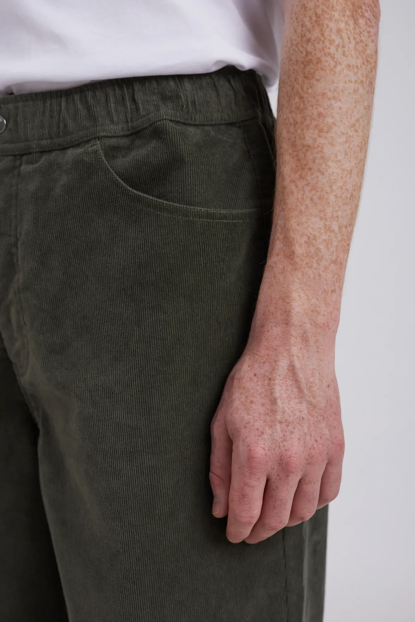 TROUSERS^Norse Projects Ragnar Relaxed Solotex Corduroy Pant Ivy Green