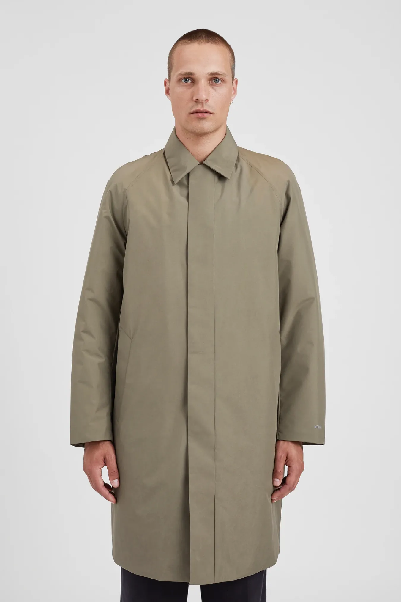 OUTERWEAR^Norse Projects Vargo Gore-Tex Windstopper Raglan Mac Sediment Green