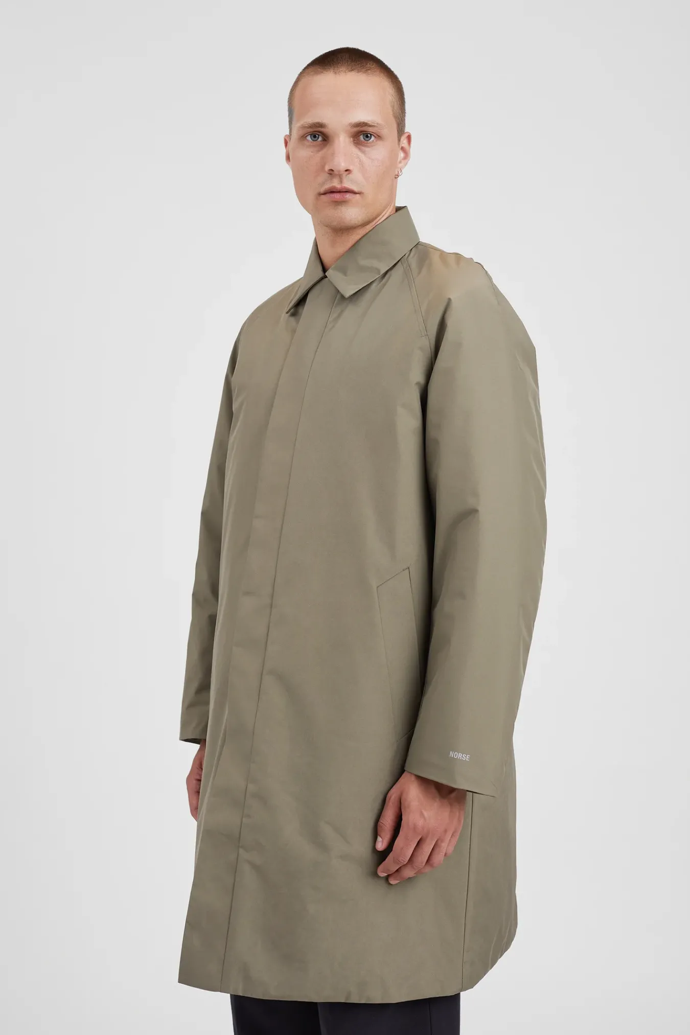 OUTERWEAR^Norse Projects Vargo Gore-Tex Windstopper Raglan Mac Sediment Green