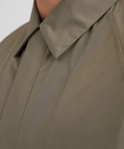 OUTERWEAR^Norse Projects Vargo Gore-Tex Windstopper Raglan Mac Sediment Green