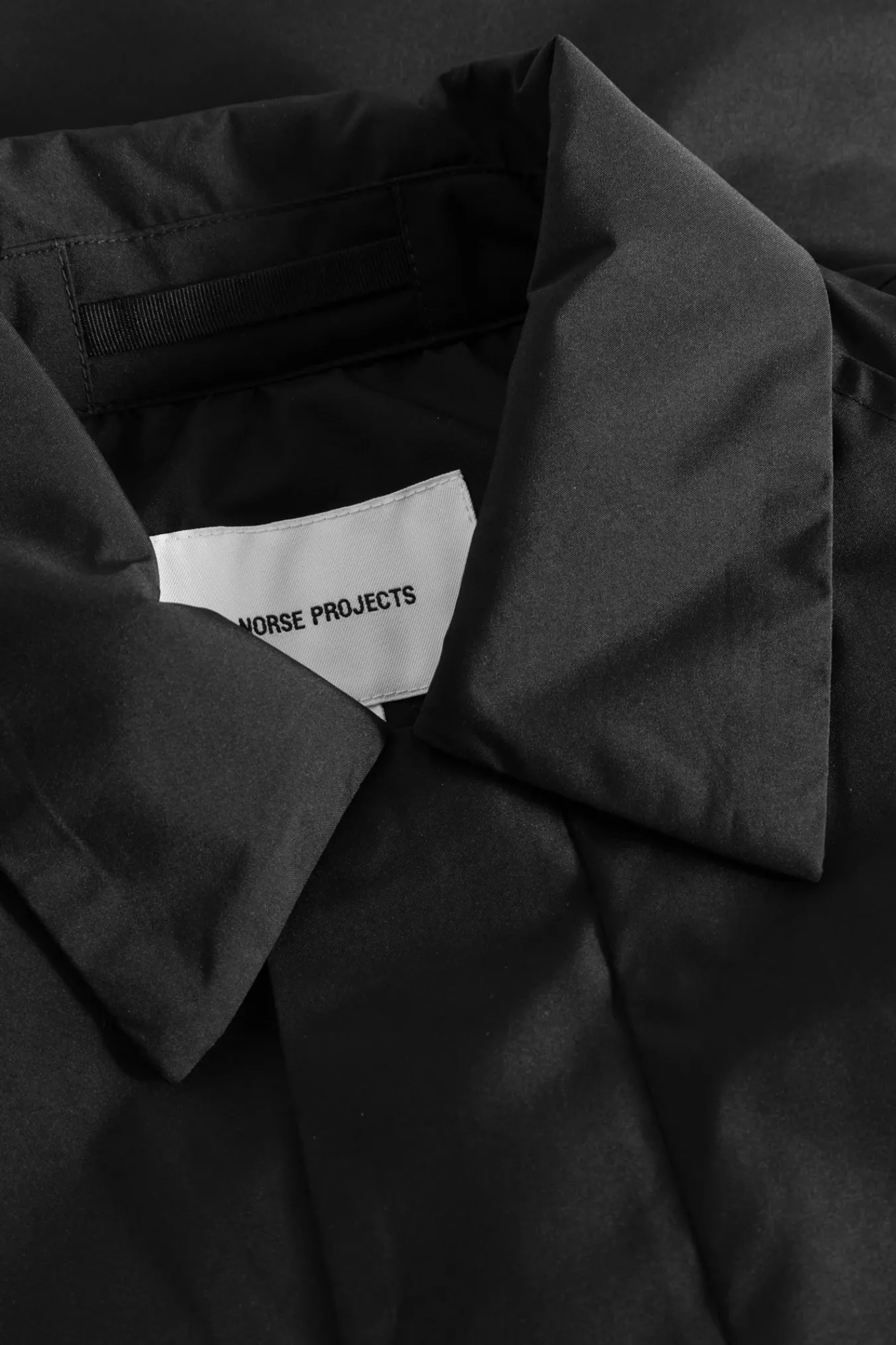 OUTERWEAR^Norse Projects Vargo Gore-Tex Windstopper Raglan Mac Black
