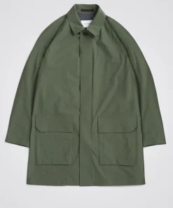 OUTERWEAR^Norse Projects Vargo Travel Light Raglan Mac Spruce Green